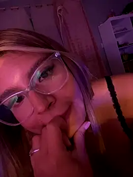 Alexarrm 17 online show from 11.27.25