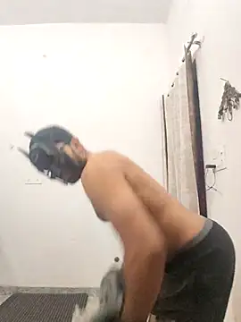 Amit22122 online show from 04.21.26