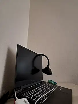 Snapshot of belizankara chatting on 11.26.25 belizankara online show from 11.26.25