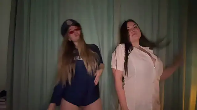 LunaAndFire online show from 12.03.25