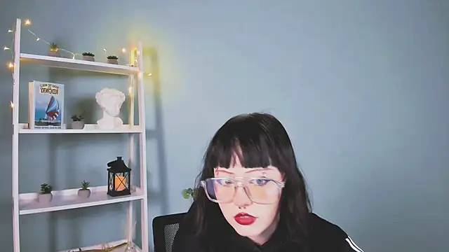 Snapshot of mira_cool_ chatting on 11.30.25 mira cool online show from 11.30.25