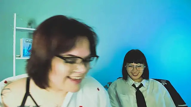 Snapshot of mira_cool_ chatting on 12.02.25 mira cool online show from 12.02.25