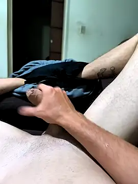 Snapshot of daniellDT chatting on 12.15.25 daniellDT online show from 12.15.25