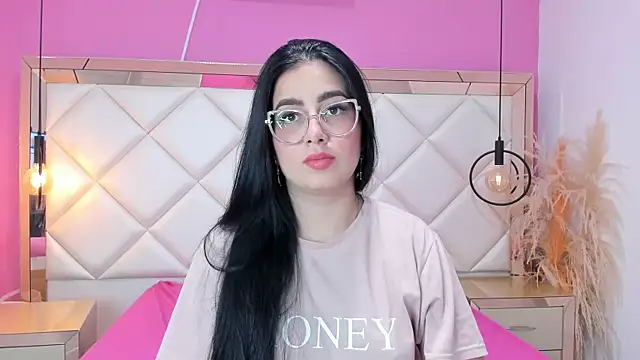 GabyJhons online show from 12.15.25