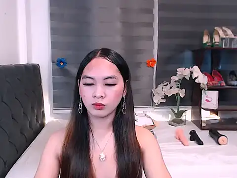 sylvannia cumslut online show from 12.20.25