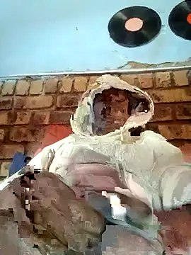 Snapshot of Longinchdick chatting on 12.14.25 Longinchdick online show from 12.14.25