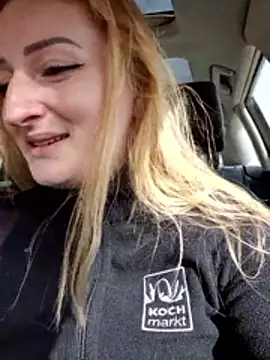 Snapshot of dixielarys chatting on 03.19.26 dixielarys online show from 03.19.26