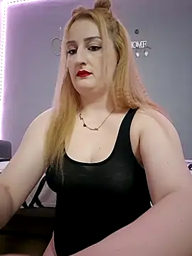 Snapshot of dixielarys chatting on 04.02.26 dixielarys online show from 04.02.26