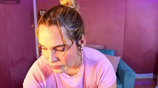 AdharaWo online show from 03.25.26