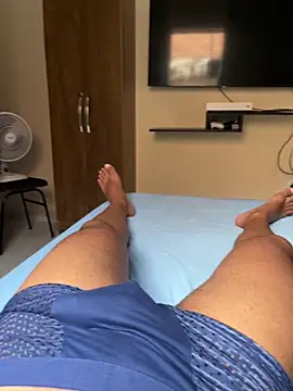 Snapshot of Reenanx chatting on 12.01.25 Reenanx online show from 12.01.25