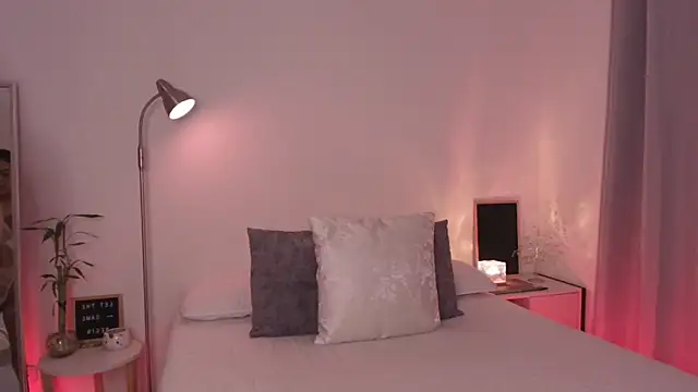 fluffycurls online show from 03.19.26