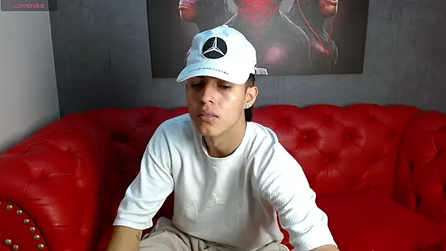 Snapshot of Ethan_Jamees chatting on 12.17.25 Ethan Jamees online show from 12.17.25