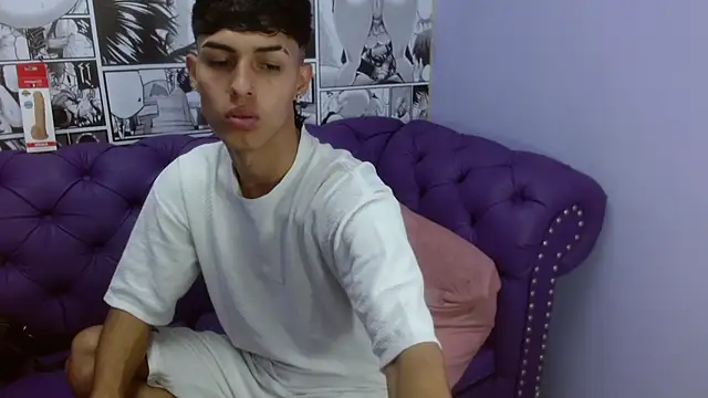 Snapshot of Ethan_Jamees chatting on 01.09.26 Ethan Jamees online show from 01.09.26