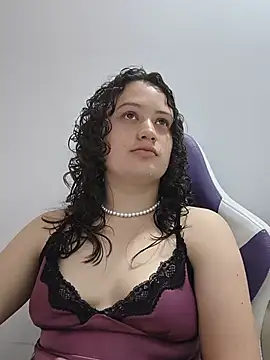 Snapshot of Alana_444 chatting on 06.26.26 Alana 444 online show from 06.26.26
