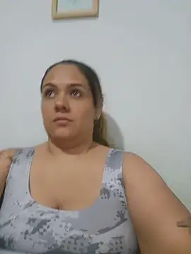 Snapshot of LoreinnFox chatting on 05.16.26 LoreinnFox online show from 05.16.26