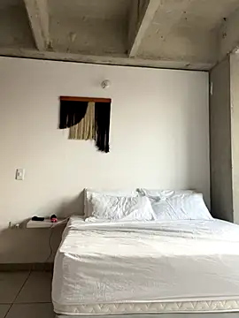 valenhill online show from 11.29.25