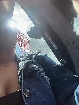 Ari Bakker online show from 12.01.25