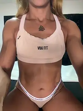 Snapshot of sexymusclegoddess chatting on 05.20.26 sexymusclegoddess online show from 05.20.26
