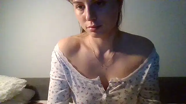 Snapshot of Devil_Maiden chatting on 04.01.26 Devil Maiden online show from 04.01.26