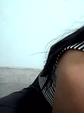 Zoyaa-Zubair online show from 04.18.26