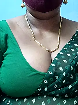 Snapshot of Aila99 chatting on 12.04.25 Aila99 online show from 12.04.25