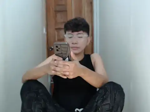 asiantwink0000 online show from 12.23.25