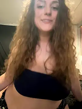 TittyQueen123 online show from 12.01.25