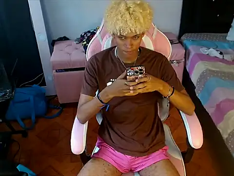 Snapshot of silverspice_ chatting on 11.29.25 silverspice online show from 11.29.25