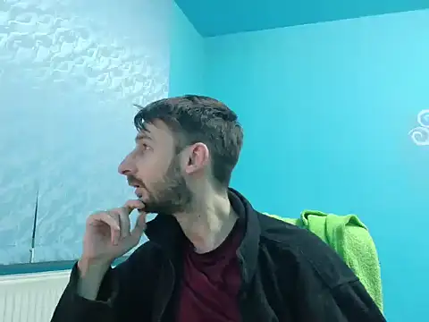 Snapshot of bigcockbignose chatting on 12.15.25 bigcockbignose online show from 12.15.25