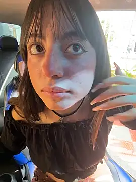 Mia fiire online show from 12.16.25