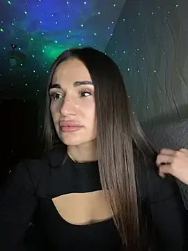 Snapshot of MonikaSi chatting on 03.01.26 MonikaSi online show from 03.01.26