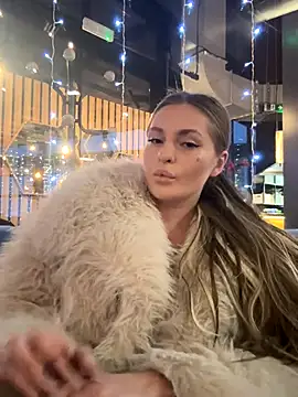 MilenaLuxury online show from 11.28.25