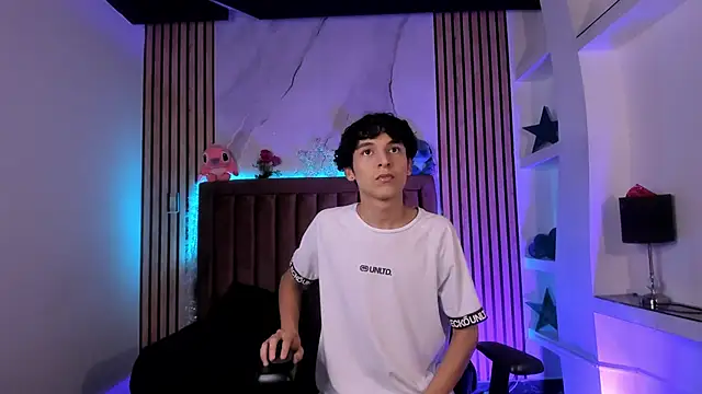 Snapshot of SthepanodiMonaco chatting on 01.16.26 SthepanodiMonaco online show from 01.16.26