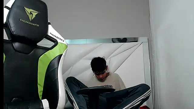 Lil babyyy  online show from 12.20.25