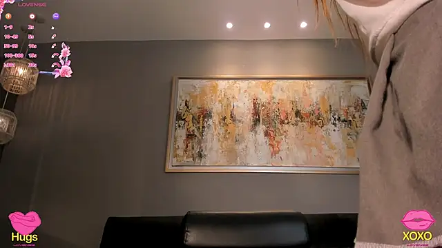 LisaFlowers  online show from 03.12.26