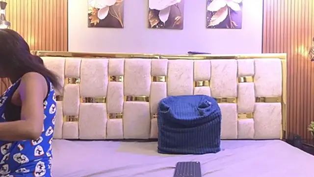  Caroline34 online show from 04.08.26