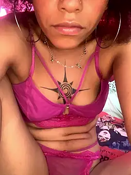 Lillith Bloom online show from 01.15.26