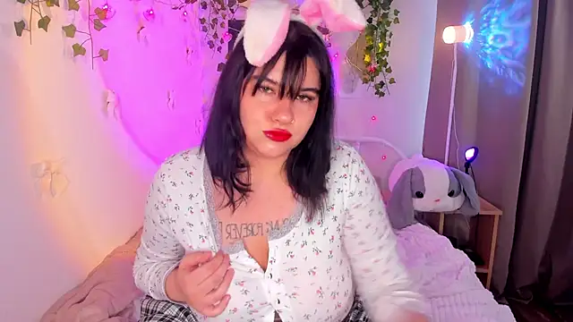 Snapshot of TinColada chatting on 12.02.25 TinColada online show from 12.02.25