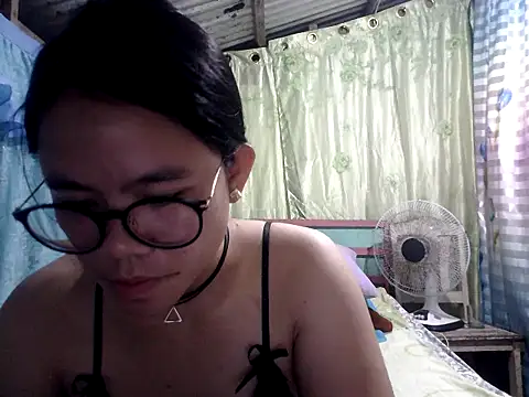 Snapshot of xxdreamgirl69 chatting on 02.14.26 xxdreamgirl69 online show from 02.14.26