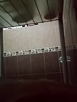 Snapshot of Yles13 chatting on 12.14.25 Yles13 online show from 12.14.25