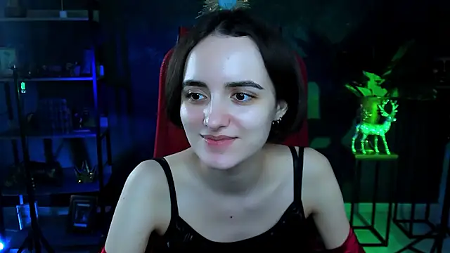 KateWillows online show from 03.08.26