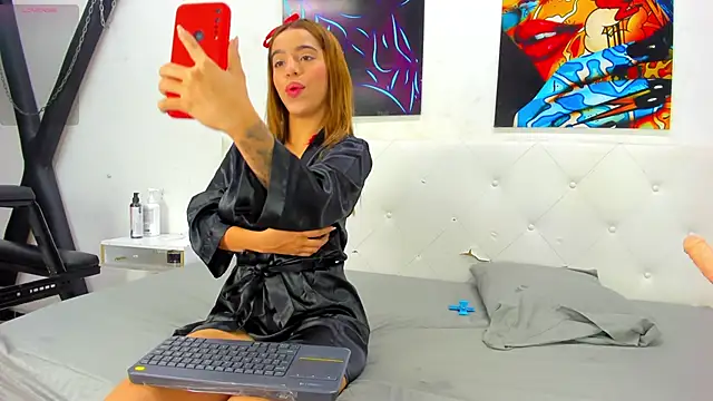 lucy 78 sweet online show from 12.02.25