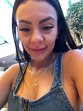 Snapshot of SofhiaTaylor chatting on 02.12.26 SofhiaTaylor online show from 02.12.26