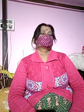 Snapshot of me-pari-hu chatting on 12.19.25 me-pari-hu online show from 12.19.25