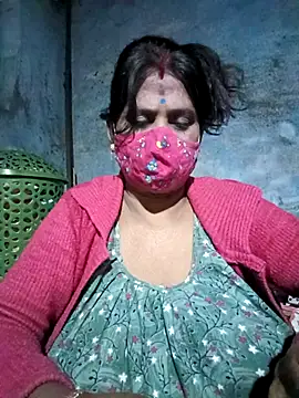 Snapshot of me-pari-hu chatting on 02.02.26 me-pari-hu online show from 02.02.26