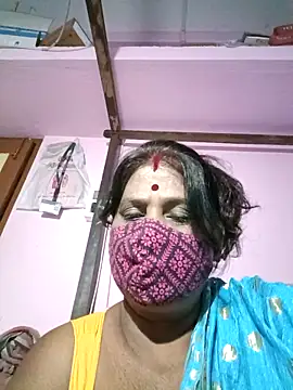 Snapshot of me-pari-hu chatting on 02.16.26 me-pari-hu online show from 02.16.26