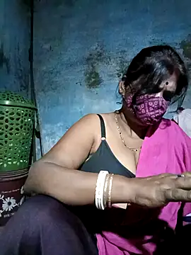 Snapshot of me-pari-hu chatting on 03.01.26 me-pari-hu online show from 03.01.26