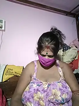 Snapshot of me-pari-hu chatting on 05.22.26 me-pari-hu online show from 05.22.26