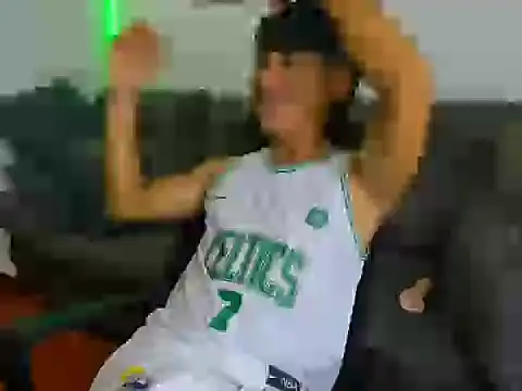 Mikke18 online show from 12.19.25