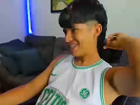 Mikke18 online show from 12.23.25